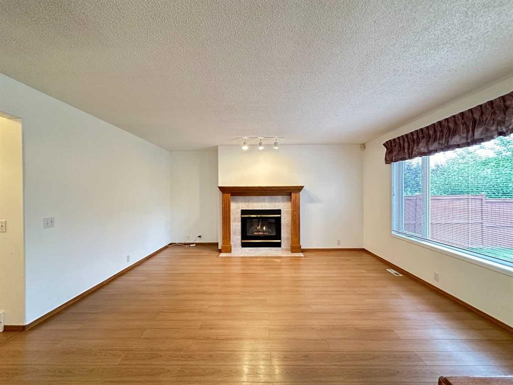 70 Schooner Close Nw, Calgary, AB