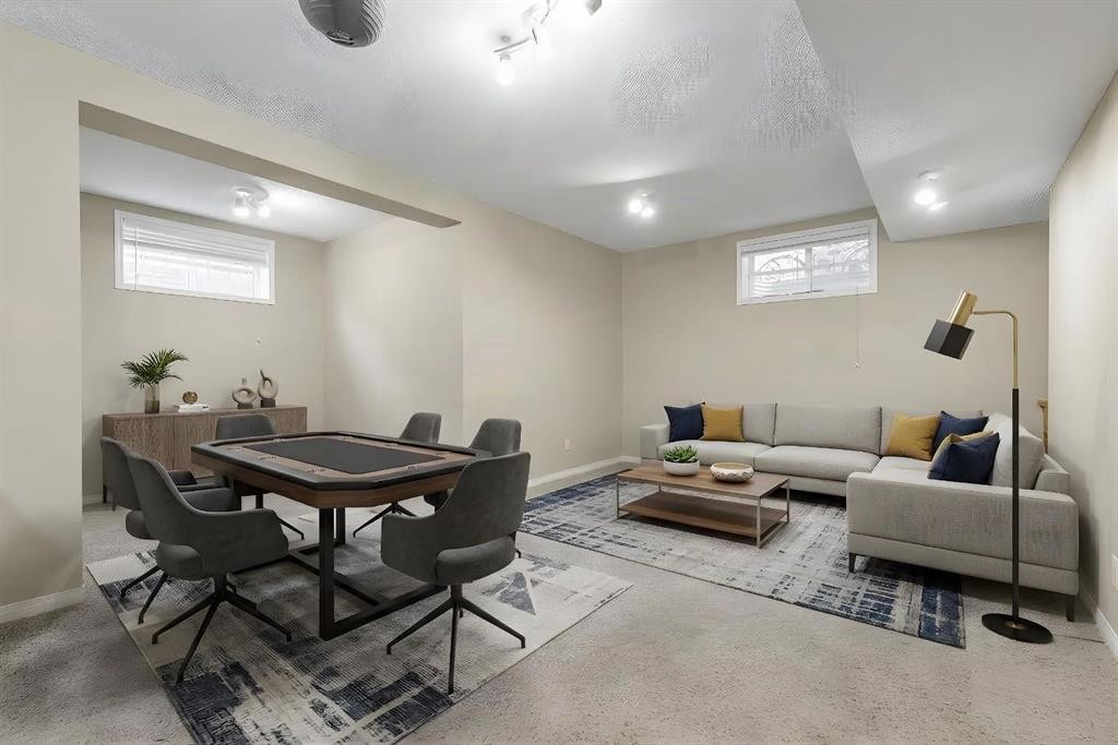 82 Hidden Creek Point Nw, Calgary, AB