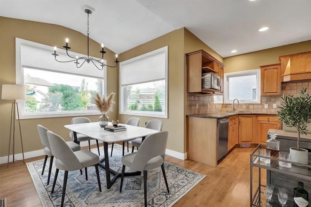 82 Hidden Creek Point Nw, Calgary, AB