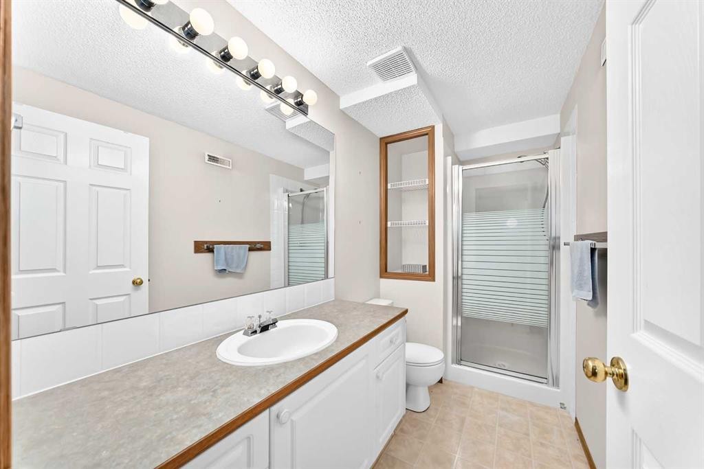 22 Somervale Point Sw, Calgary, AB