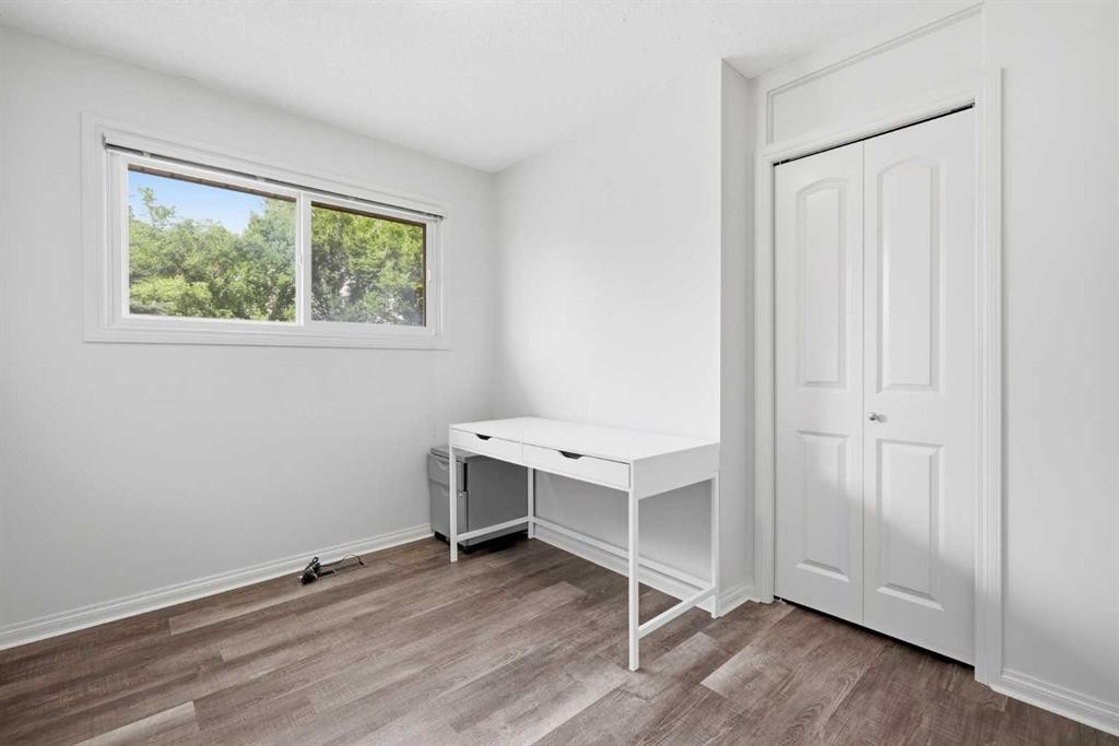 327 94 Avenue Se, Calgary, AB