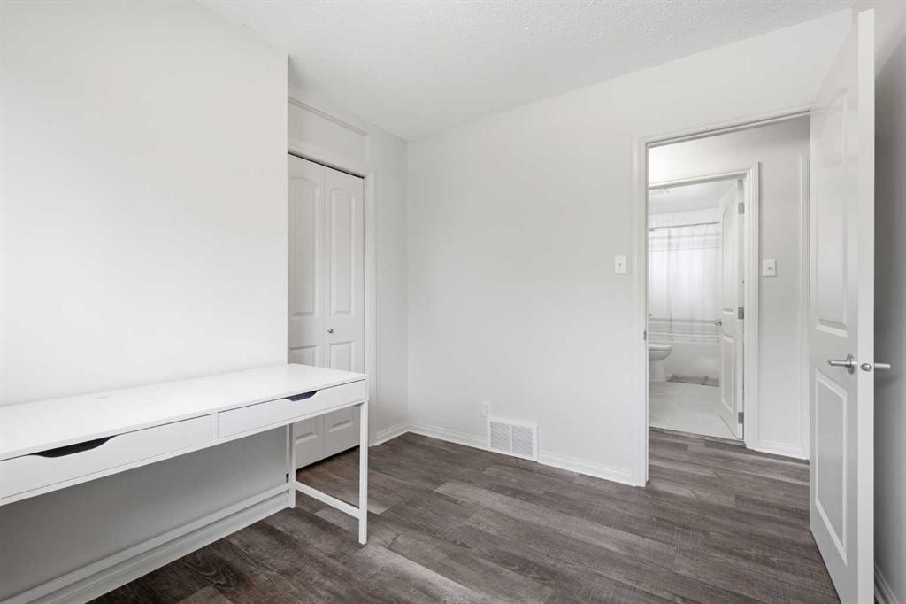 327 94 Avenue Se, Calgary, AB