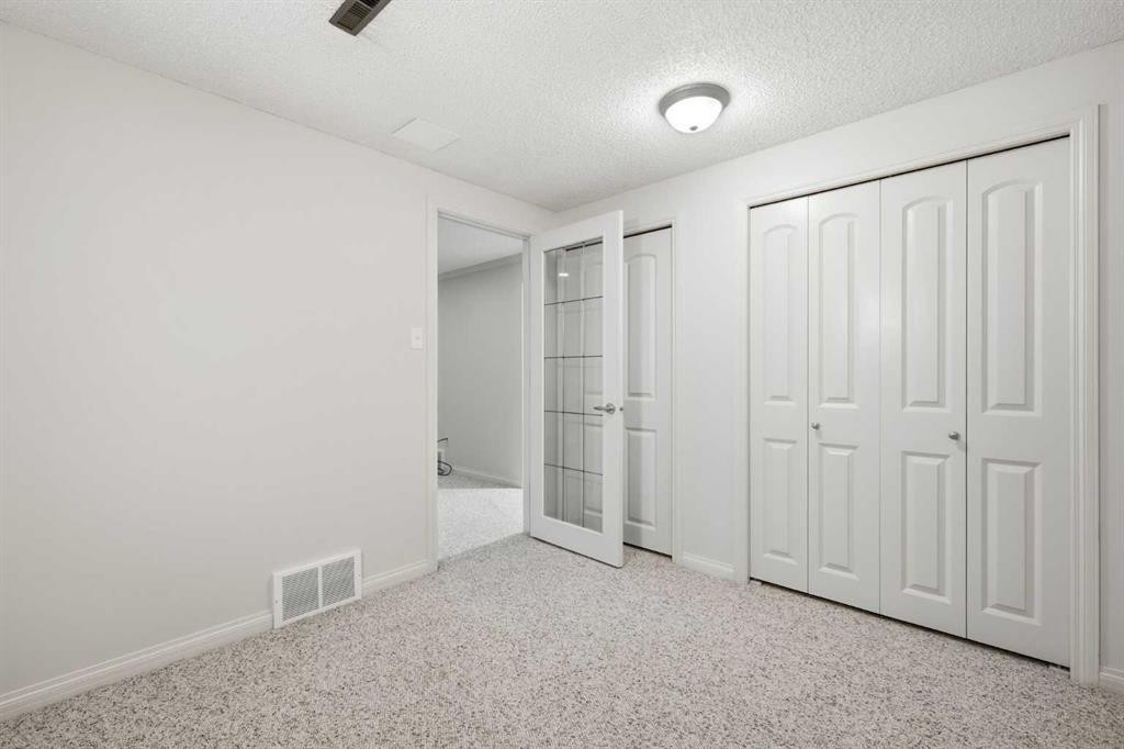 327 94 Avenue Se, Calgary, AB