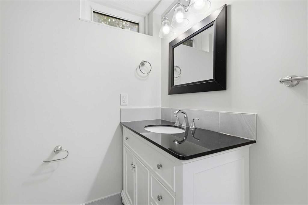327 94 Avenue Se, Calgary, AB