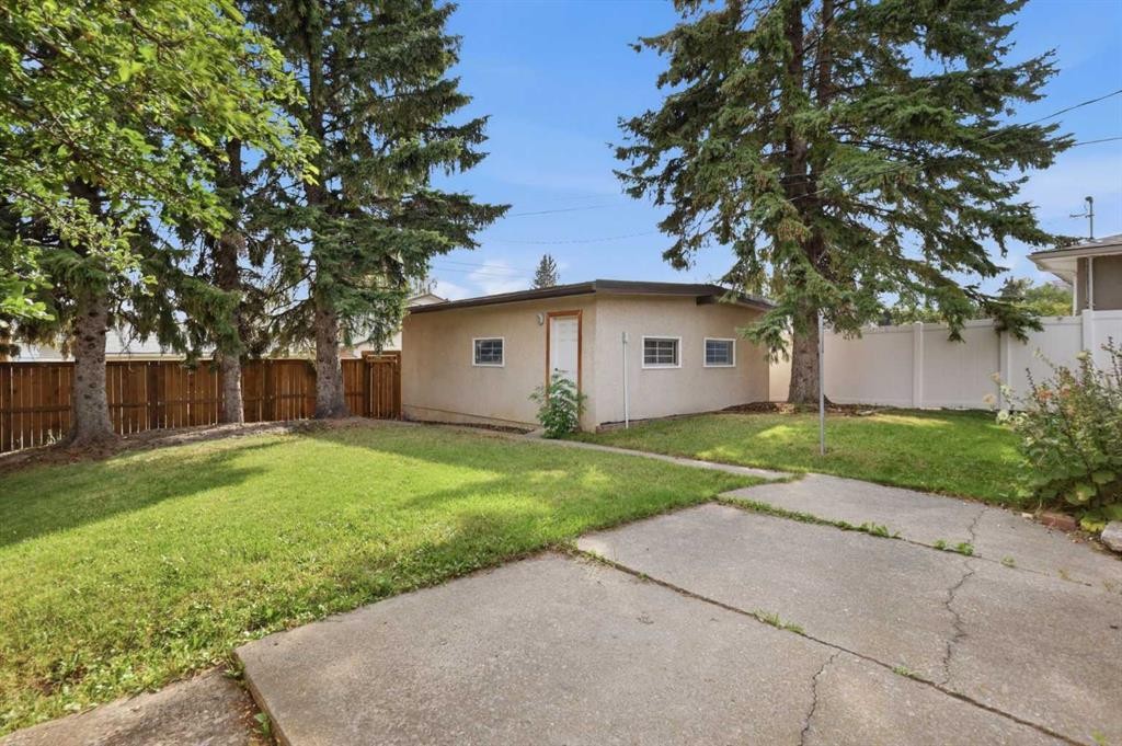 327 94 Avenue Se, Calgary, AB