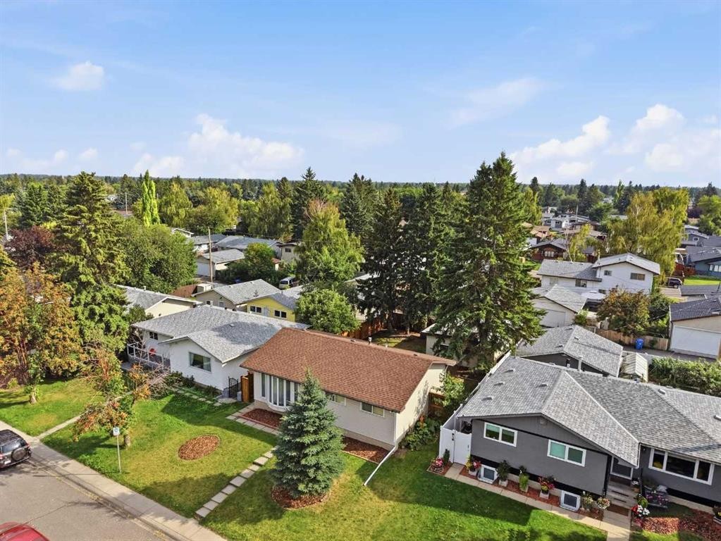 327 94 Avenue Se, Calgary, AB