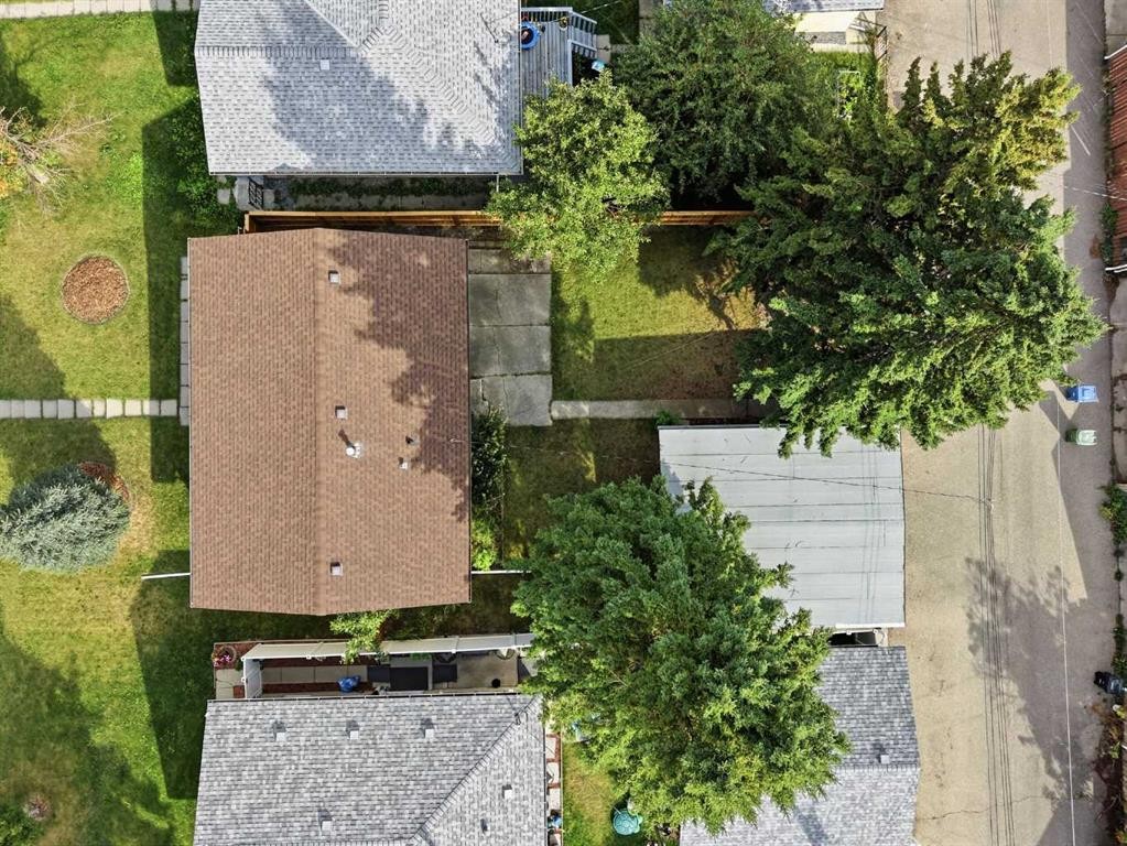 327 94 Avenue Se, Calgary, AB