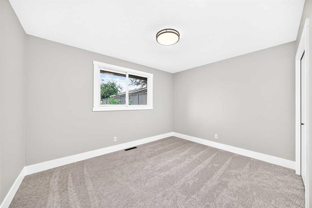 635 104 Avenue Sw, Calgary, AB