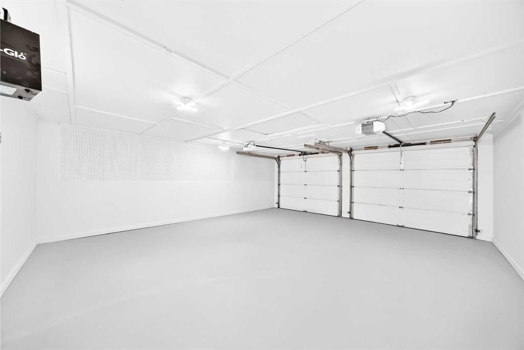 635 104 Avenue Sw, Calgary, AB