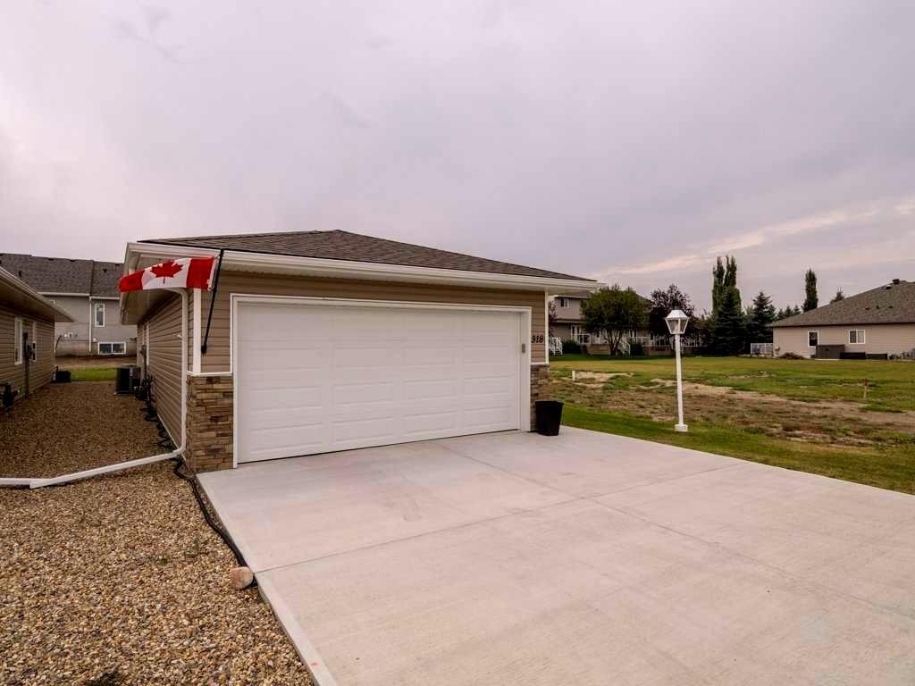 318 Whispering Way, Vulcan, AB