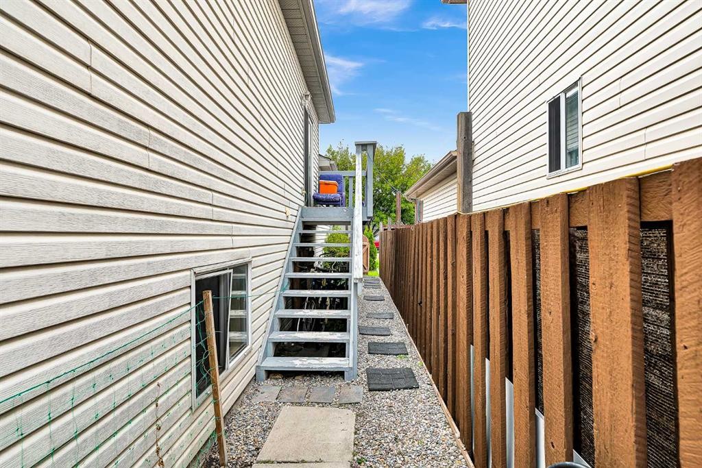 3794 Catalina Boulevard Ne, Calgary, AB
