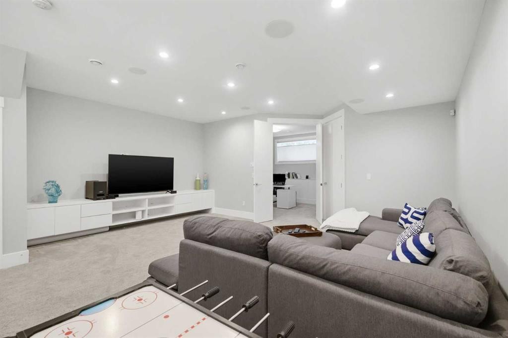 440 26 Avenue Nw, Calgary, AB