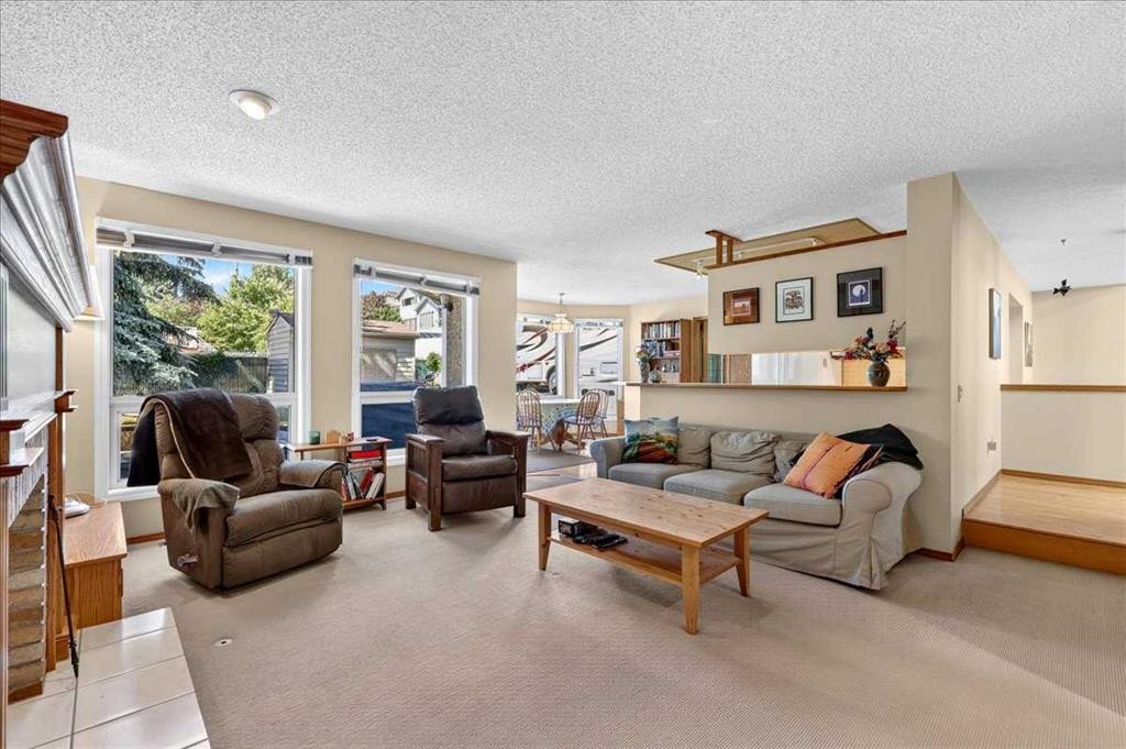 14 Hawkdale Gate Nw, Calgary, AB