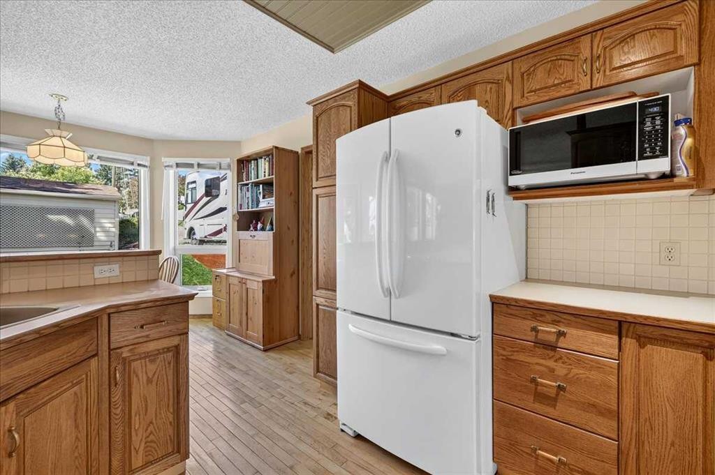 14 Hawkdale Gate Nw, Calgary, AB