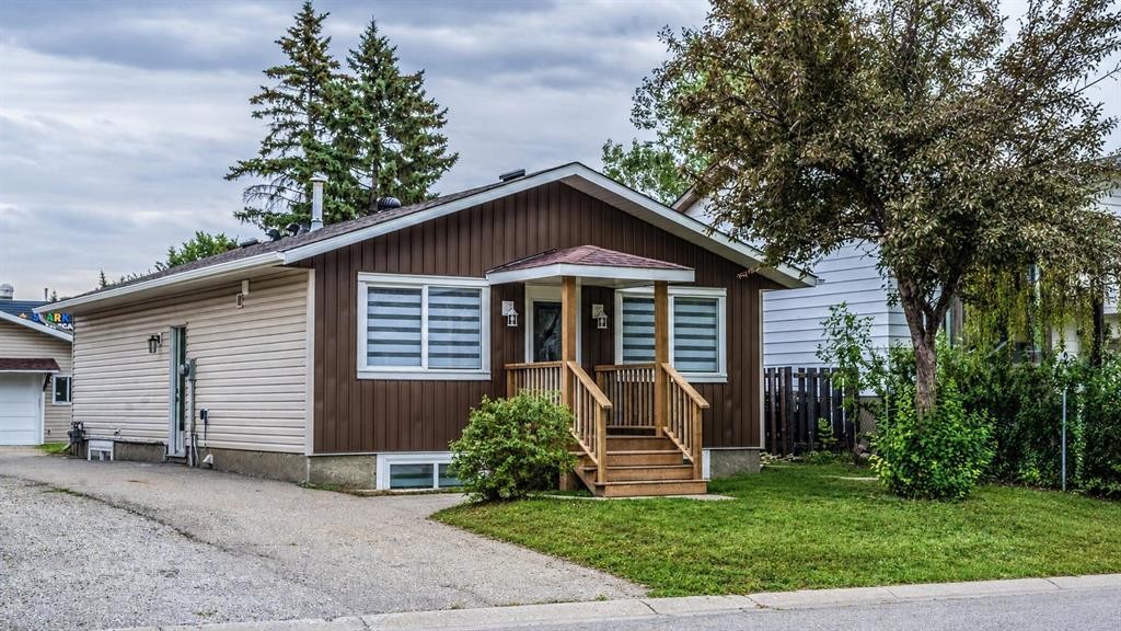 48 Doverglen Crescent Se, Calgary, AB