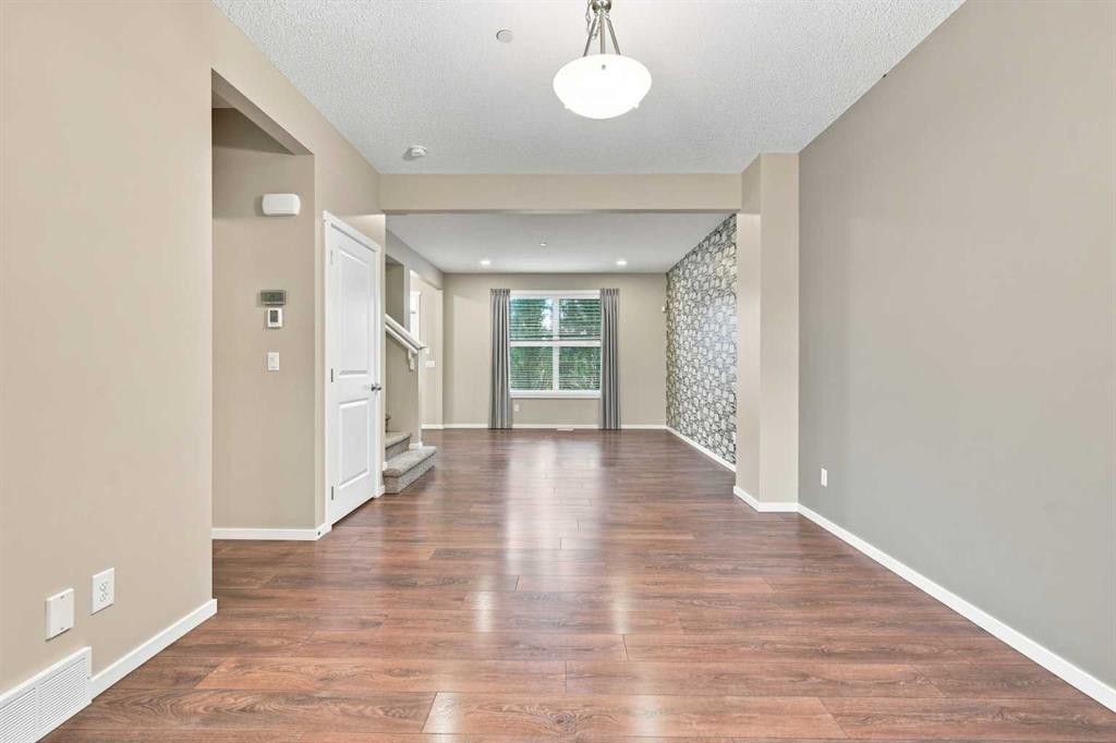146 Livingston Avenue Ne, Calgary, AB