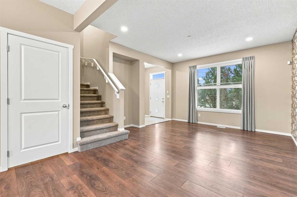 146 Livingston Avenue Ne, Calgary, AB
