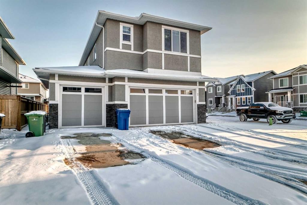 2 Chelsea Bay, Chestermere, AB