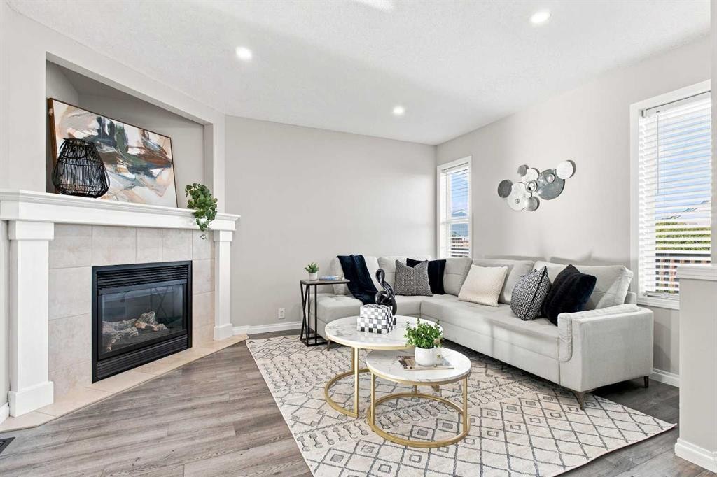 1095 Bridlemeadows Manor Sw, Calgary, AB