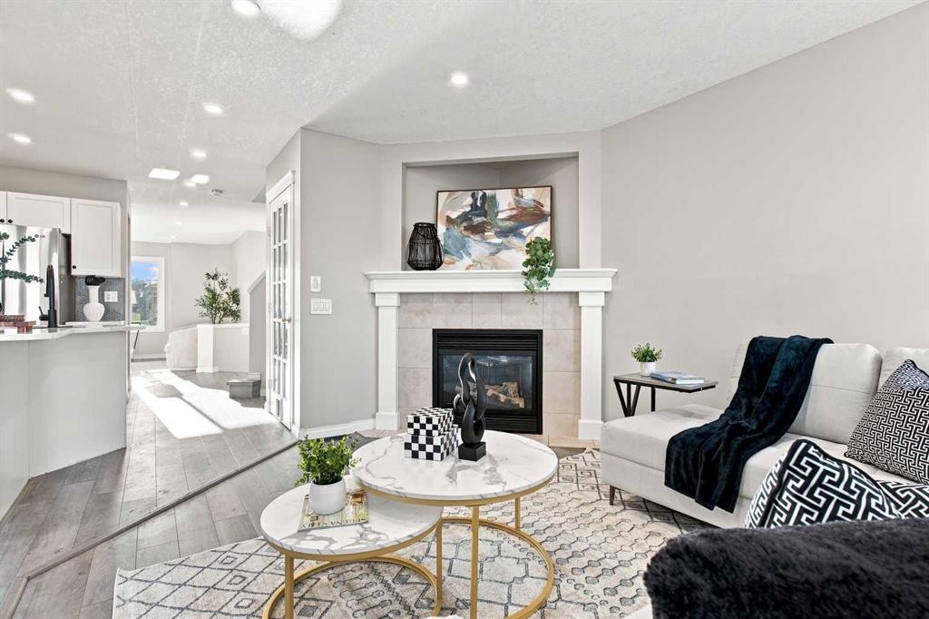 1095 Bridlemeadows Manor Sw, Calgary, AB