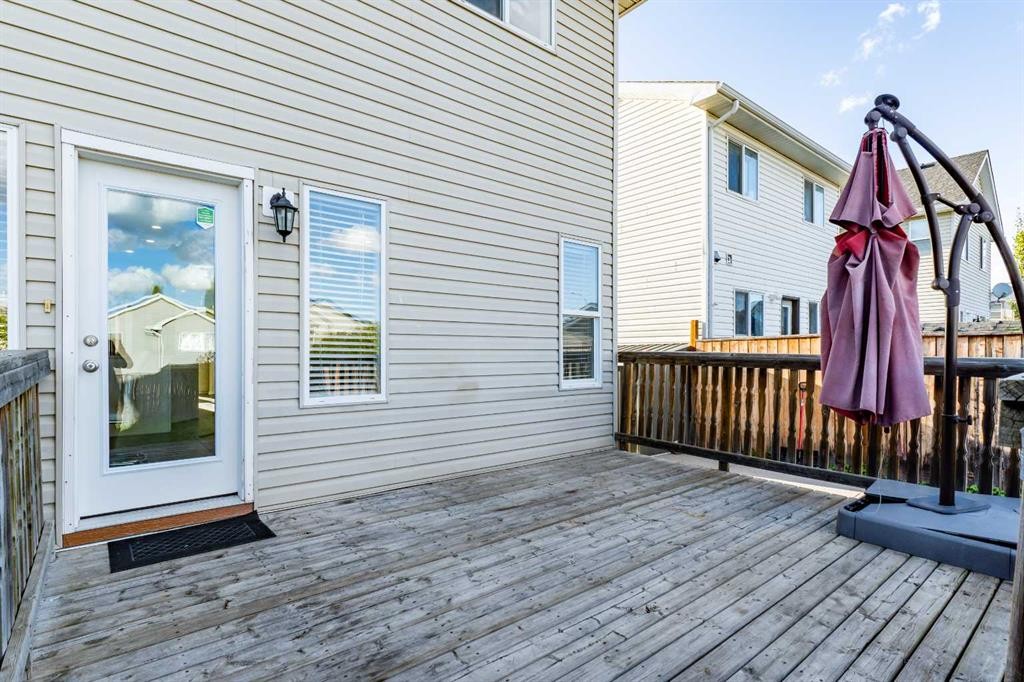 1095 Bridlemeadows Manor Sw, Calgary, AB