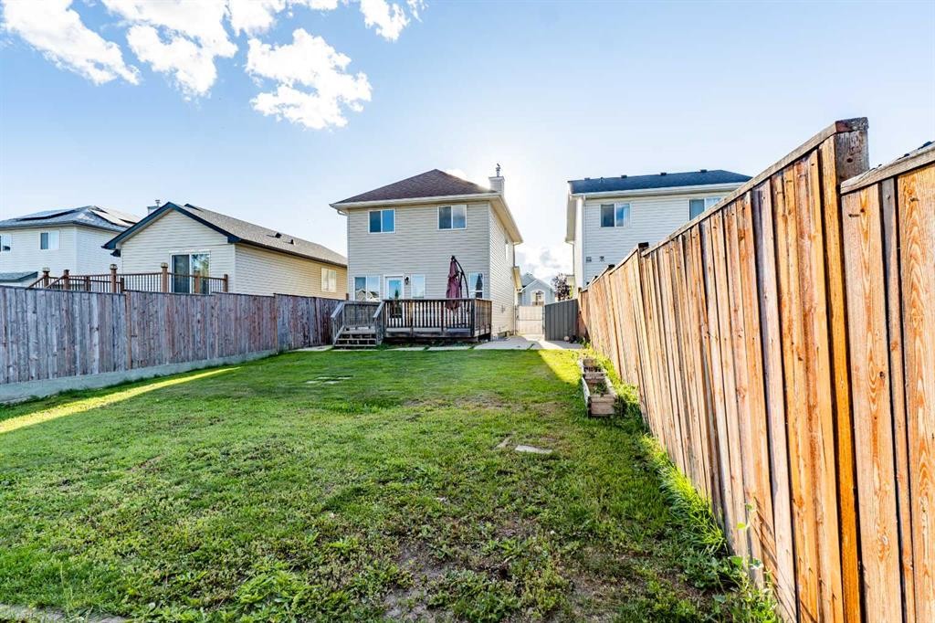1095 Bridlemeadows Manor Sw, Calgary, AB