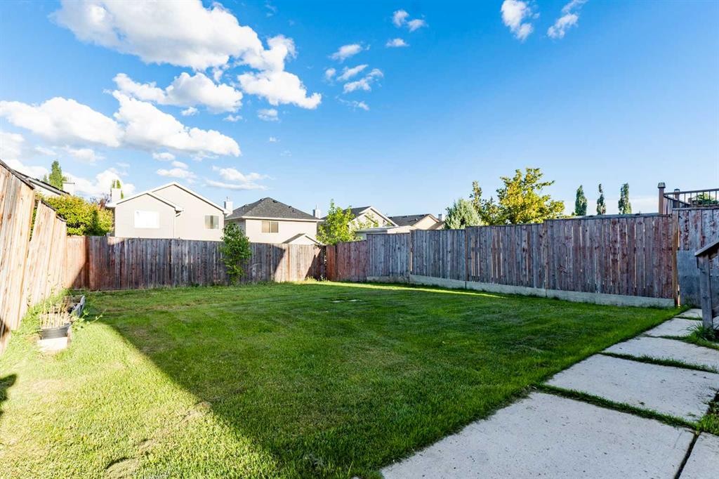 1095 Bridlemeadows Manor Sw, Calgary, AB