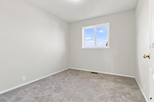 1095 Bridlemeadows Manor Sw, Calgary, AB 
