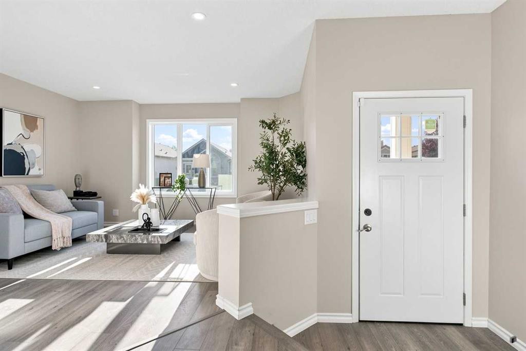 1095 Bridlemeadows Manor Sw, Calgary, AB