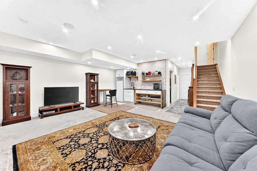 723 4 Street Nw, Calgary, AB