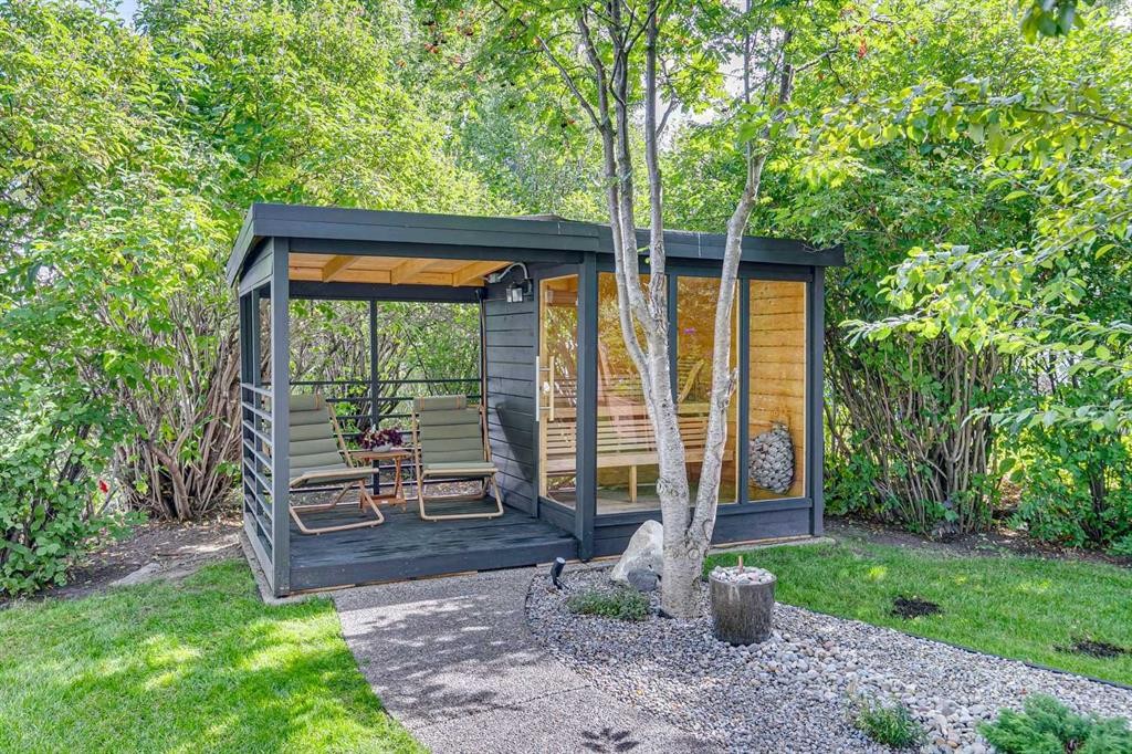 320 Braniff Place Sw, Calgary, AB