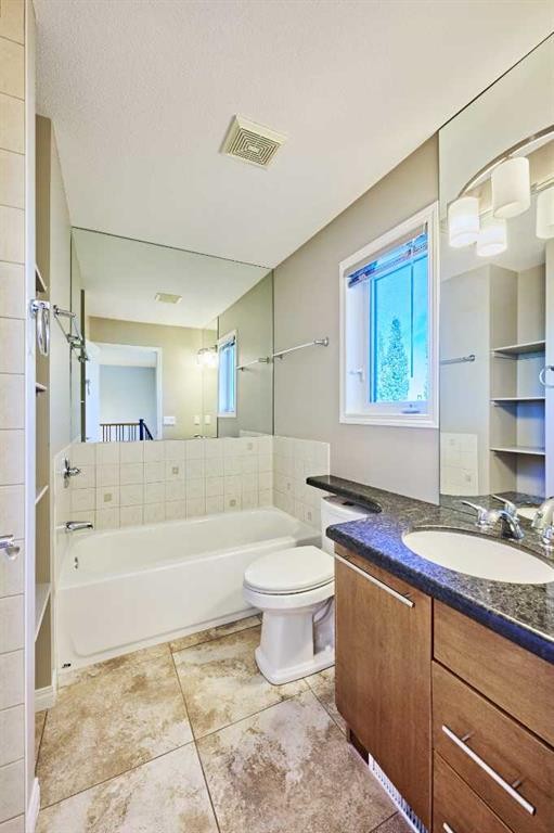32 Evercreek Bluffs Crescent Sw, Calgary, AB