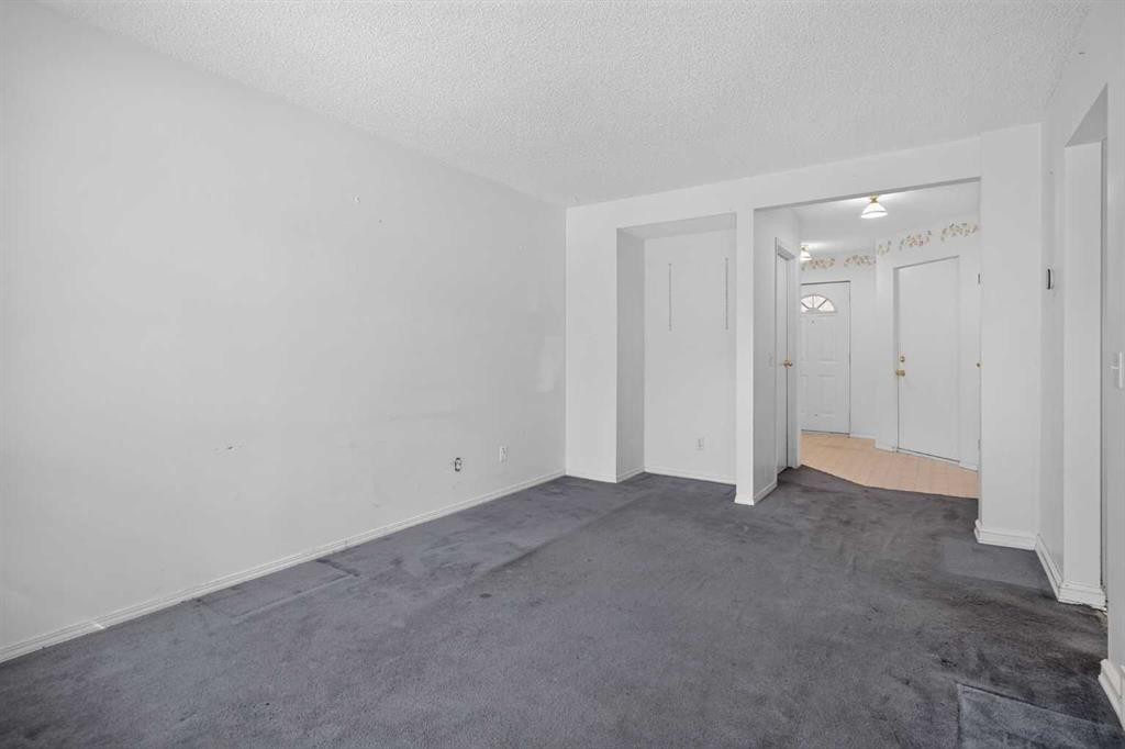 17 Sandpiper Link Nw, Calgary, AB