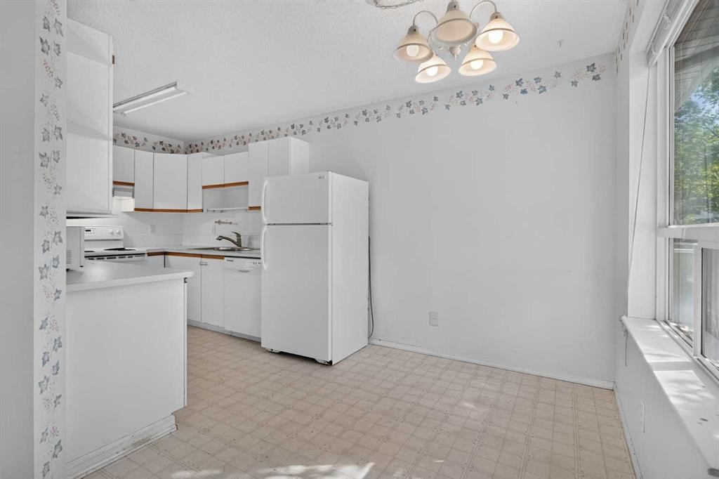 17 Sandpiper Link Nw, Calgary, AB