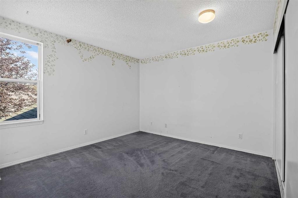17 Sandpiper Link Nw, Calgary, AB