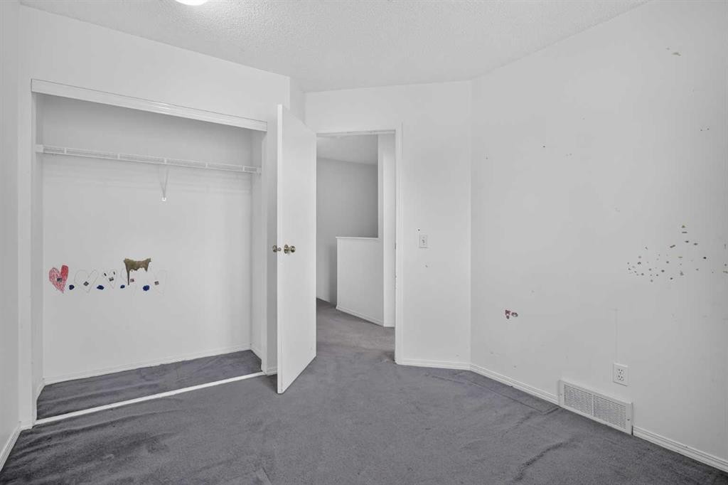 17 Sandpiper Link Nw, Calgary, AB