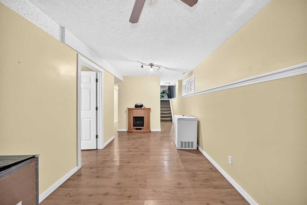 1062 Bridlemeadows Manor Sw, Calgary, AB