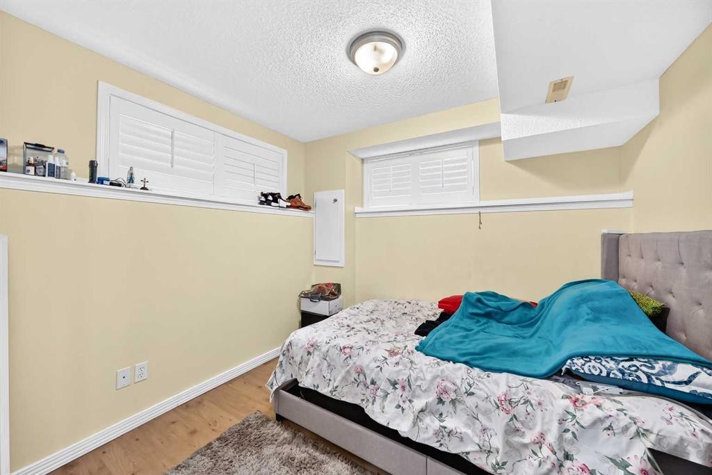 1062 Bridlemeadows Manor Sw, Calgary, AB