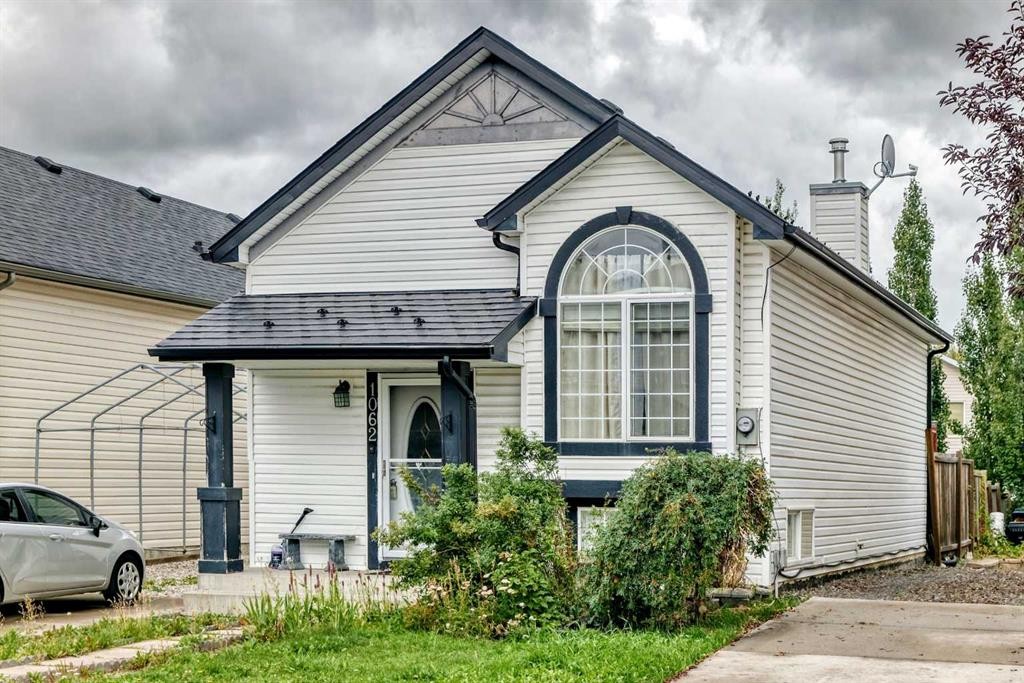 1062 Bridlemeadows Manor Sw, Calgary, AB