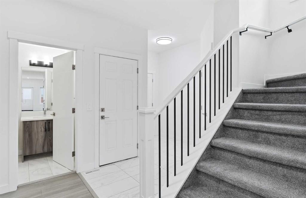 505 Corner Meadows Way Ne, Calgary, AB