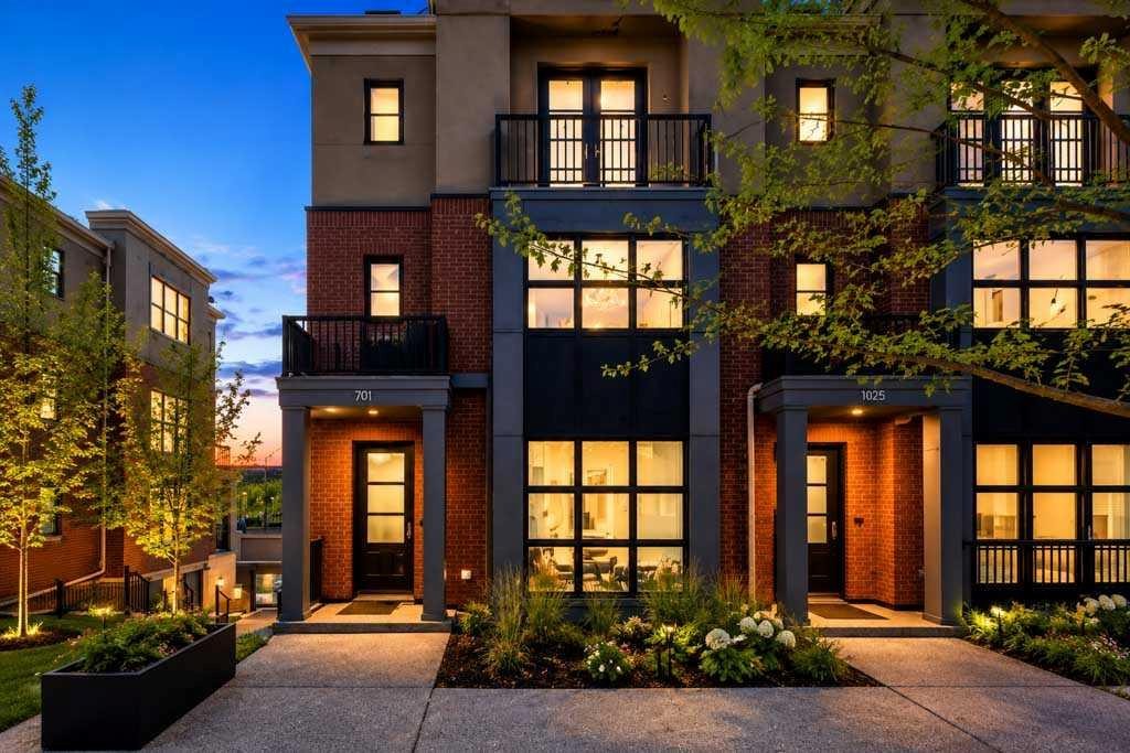 701 Aspen Meadows Hill Sw, Calgary, AB