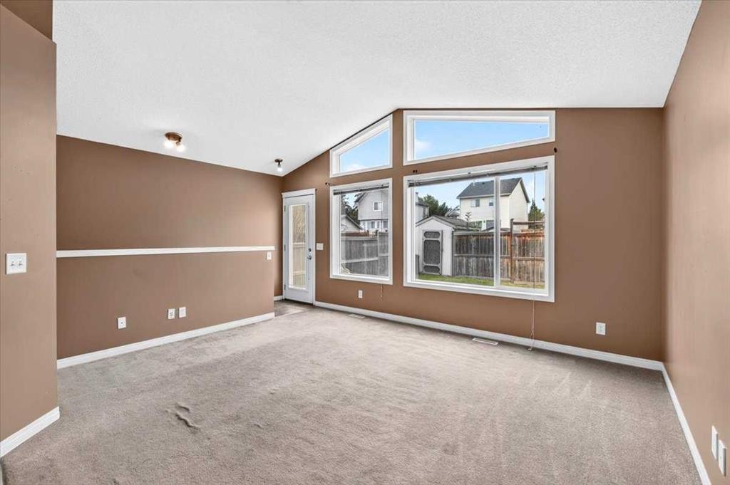 342 Prestwick Circle Se, Calgary, AB