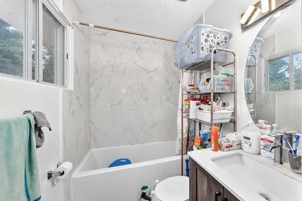 3219 Palliser Drive Sw, Calgary, AB