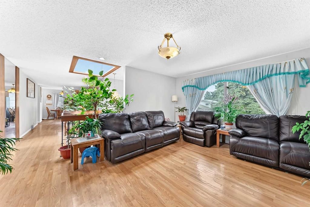 3219 Palliser Drive Sw, Calgary, AB