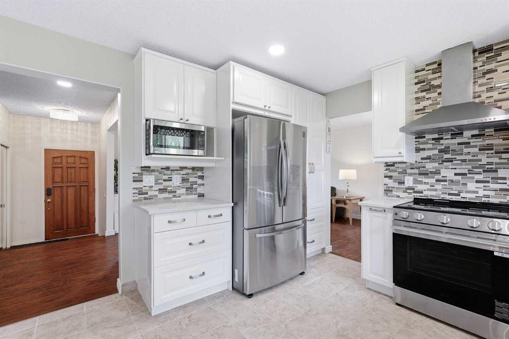11 Edgemont Rise Nw, Calgary, AB