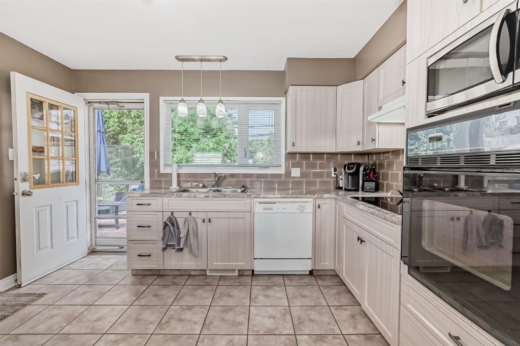 7827 Fairmount Drive Se, Calgary, AB