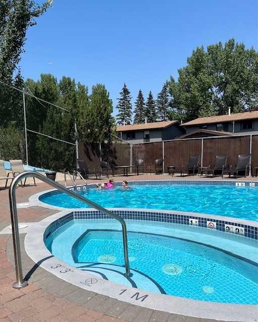 27-10910 Bonaventure Drive Se, Calgary, AB