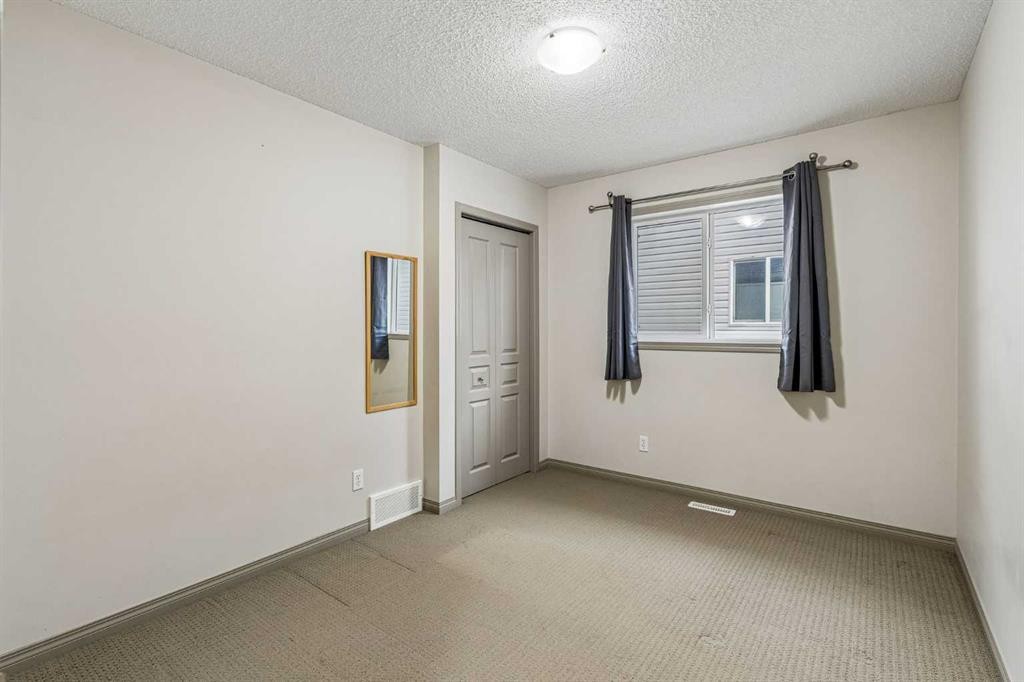 202 Royal Birch Heath Nw, Calgary, AB