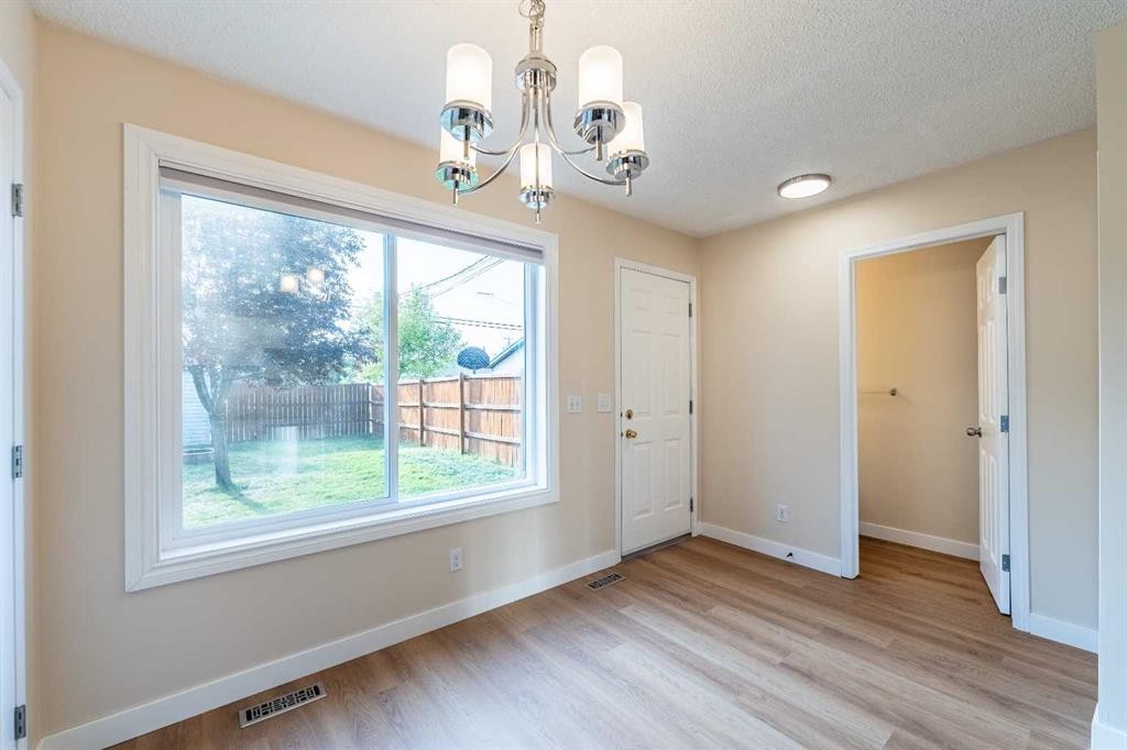 7415 26A Street Se, Calgary, AB