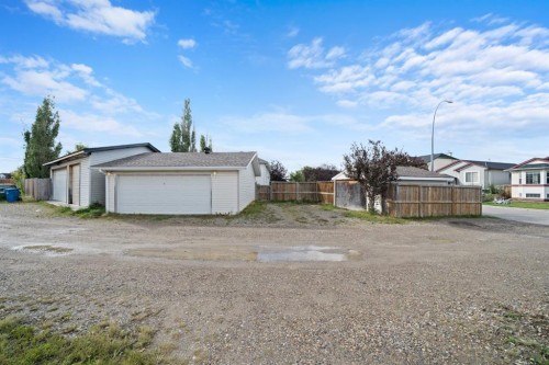111 Martinvalley Place Ne, Calgary, AB 